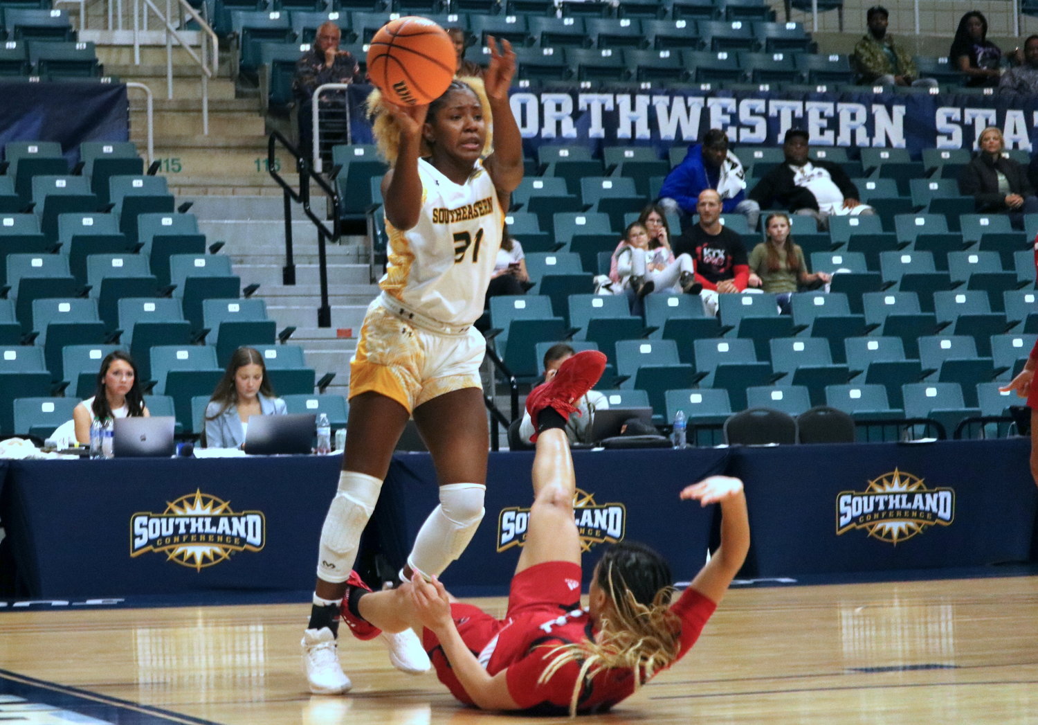 Morgan Carrier tries to pass the ball along the baseline during Sunday’s Southland Tournament Final at the Merrell Center between the University of Incarnate Word and Southeastern Louisiana.