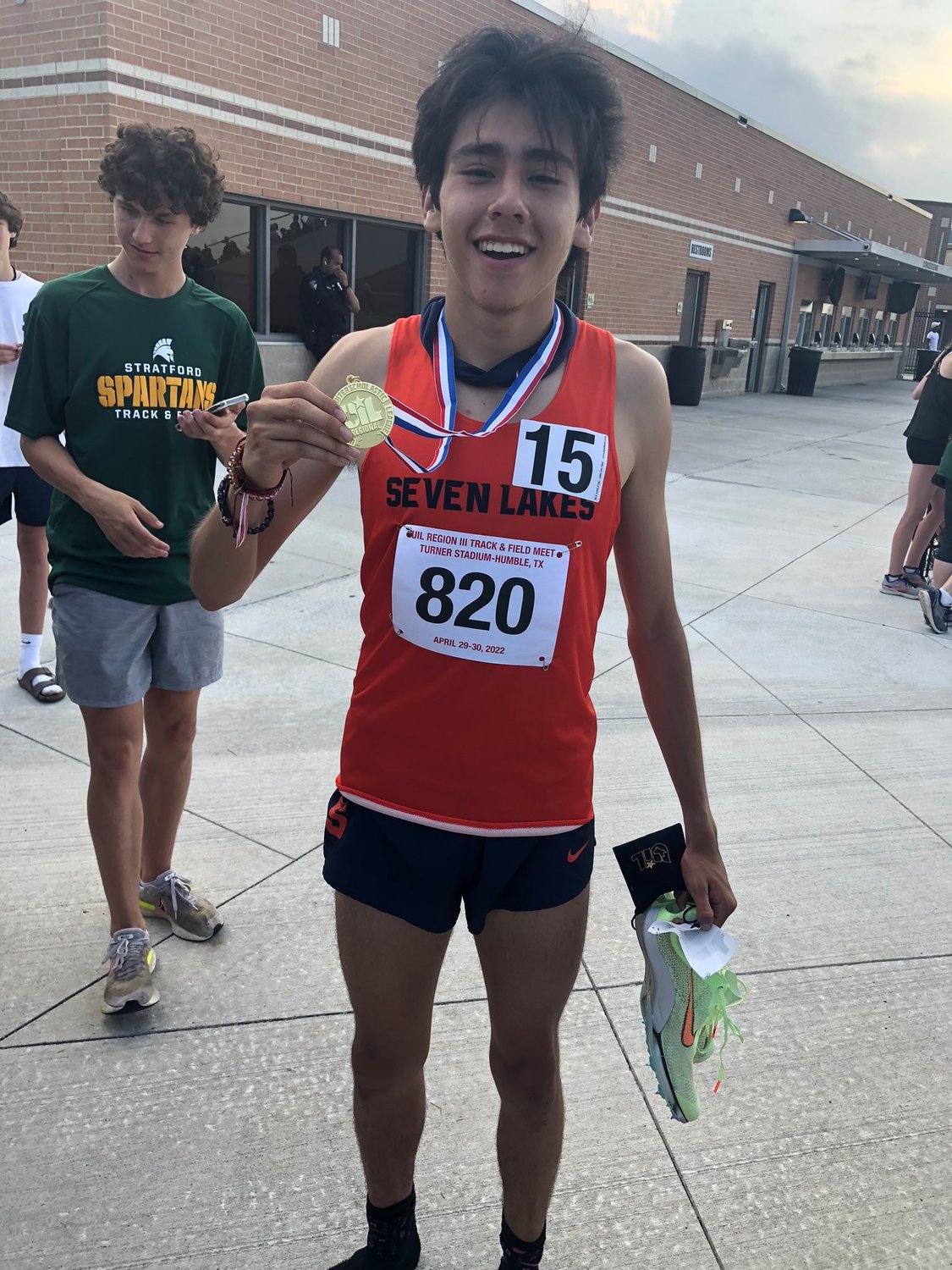 Ruben Rojas won the 1600 meter and advanced to state in the 3200 at the Class 6A Region III meet.