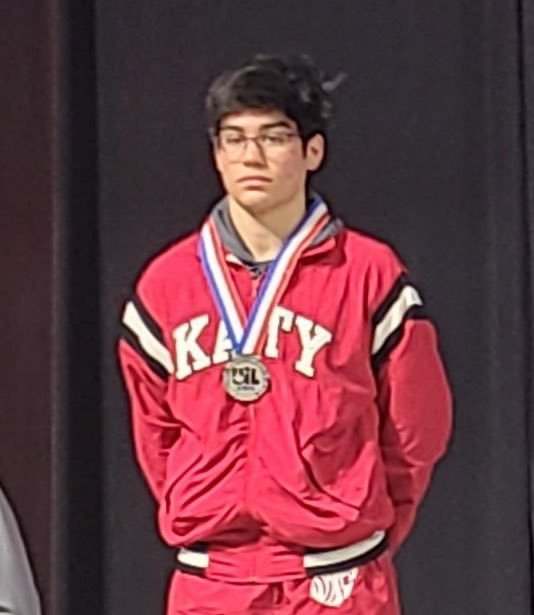 Jeremy Manibog won a silver medal in the Class 6A 145 pound weight class in 2022