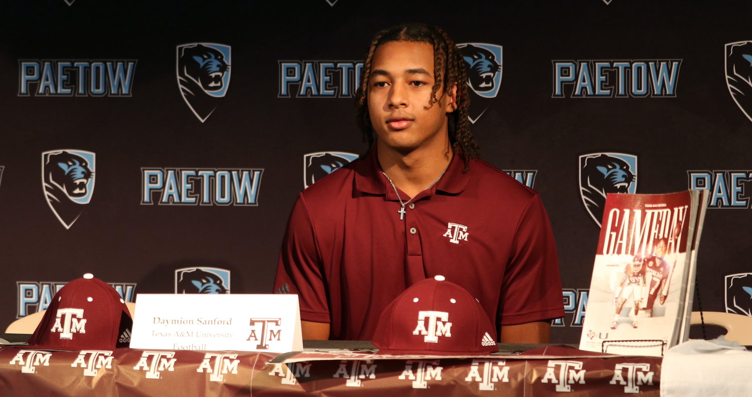 Daymion Sanford signs his national letter of intent to play at Texas A&M.